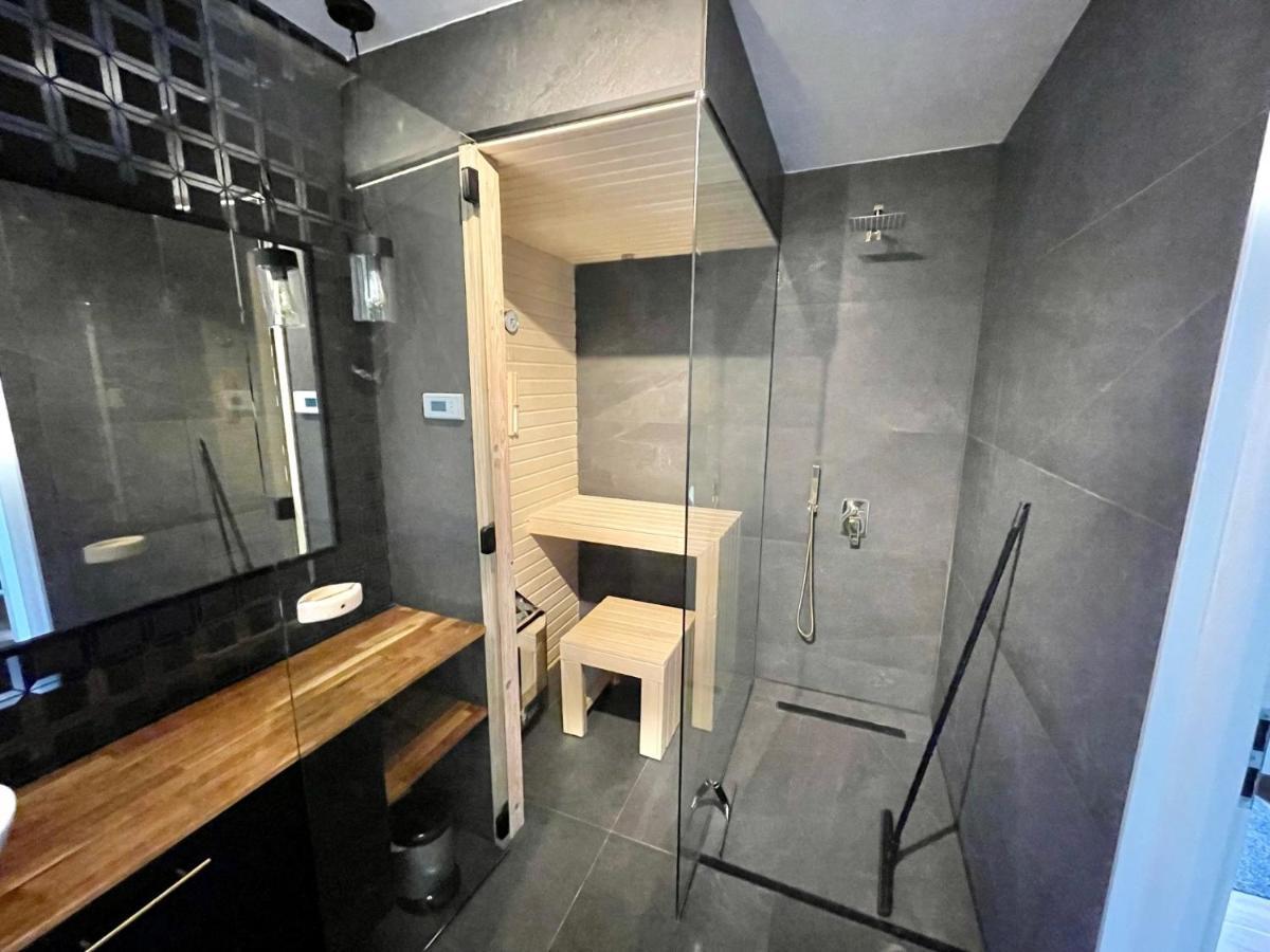 Cosy Tiny Lodges - Vakantiepark Kempenbos Diessen Bagian luar foto