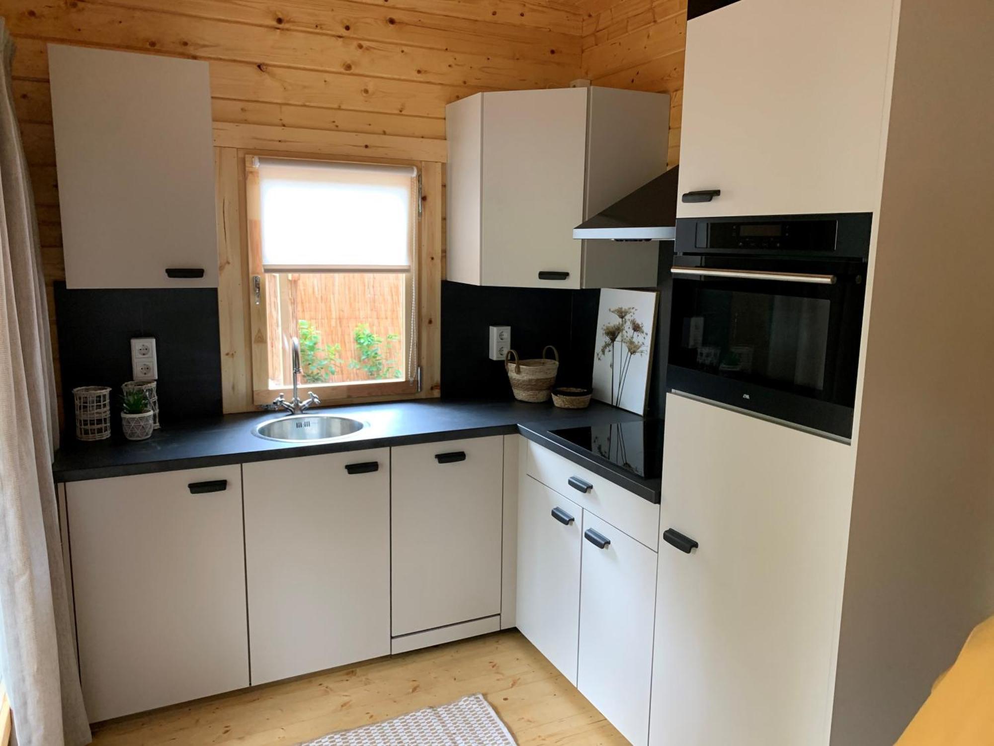 Cosy Tiny Lodges - Vakantiepark Kempenbos Diessen Ruang foto